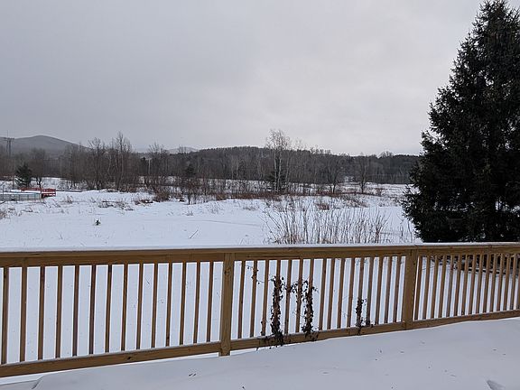 Large 1 acre lot, views off the back deck