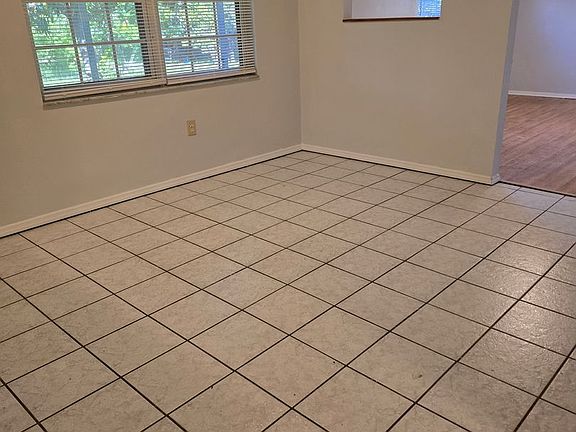 4th image of 2847 W Rennet Ct