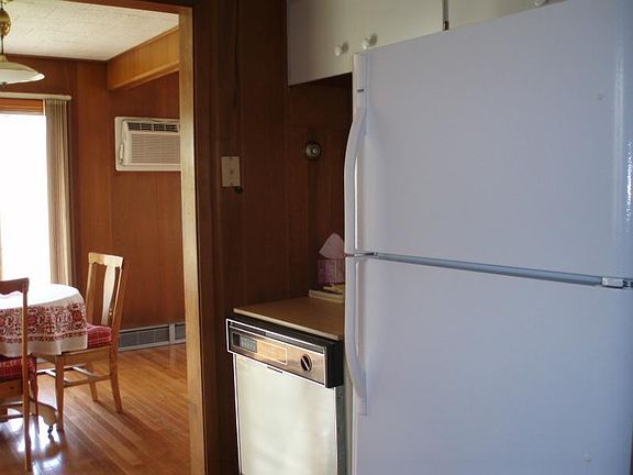 5th image of 607 Blaine St SE