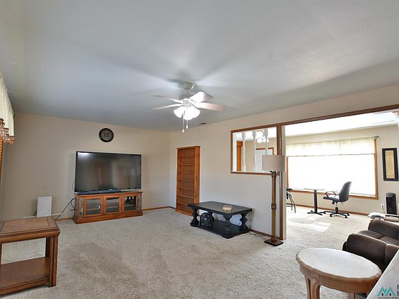 2nd image of 109 W Christopher Dr