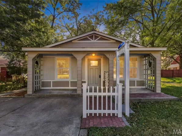415 Montgomery St, Saint Charles, MO 63301