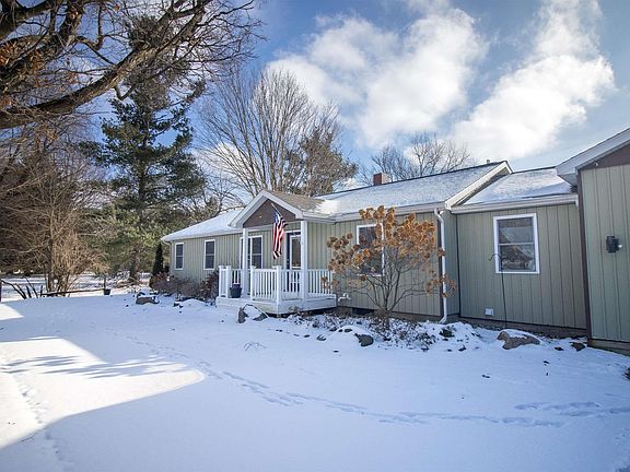 2nd image of 2697 Spielman Rd