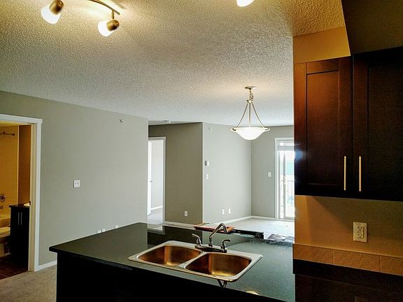 3rd image of 5804 Mullen Pl NW