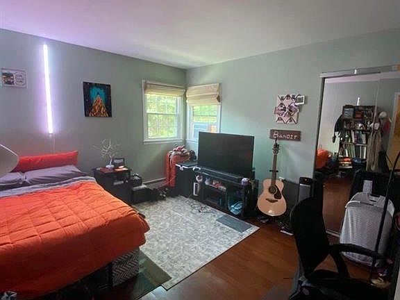 3rd image of 16 Woodland Rd #2