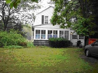 221 Naticook Rd, Merrimack, NH 03054