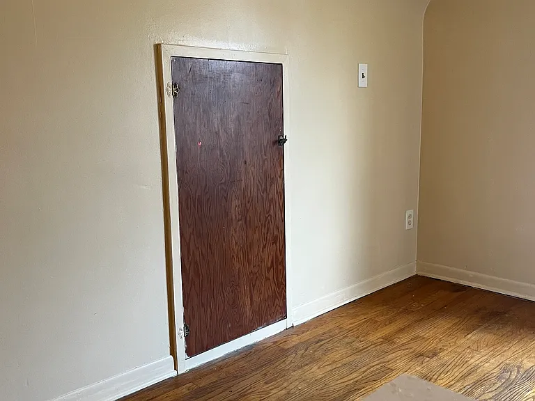 18813 Shields St — Photo 25