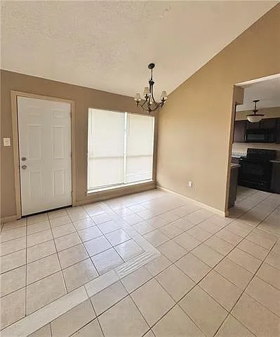 2521 English Colony Dr — Photo 4