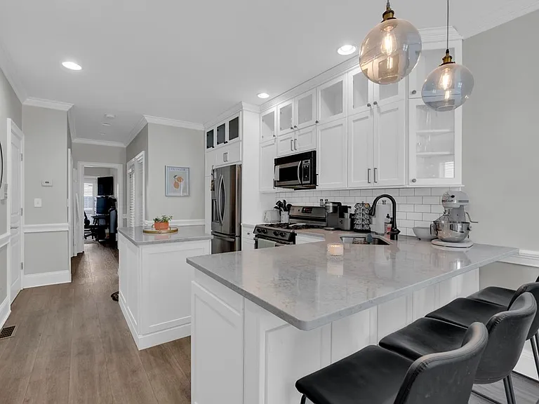 53 Woodward St #1 — Photo 5