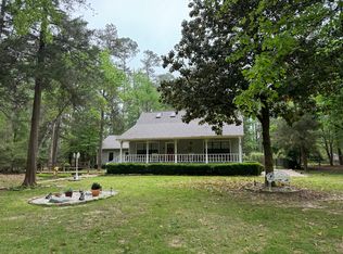 381 Branding Iron Ln, Holly Lake Ranch, TX 75765