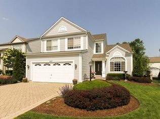447 Smoketree Ln, Bartlett, IL 60103