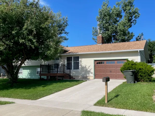 1826 13th Ave, Belle Fourche, SD 57717