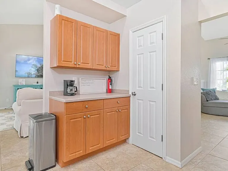 1713 NW 43rd Ave — Photo 6