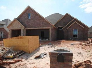 1013 Samantha Ln, Moore, OK 73160