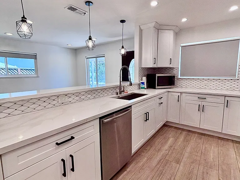 5009 Lyng Dr — Photo 5