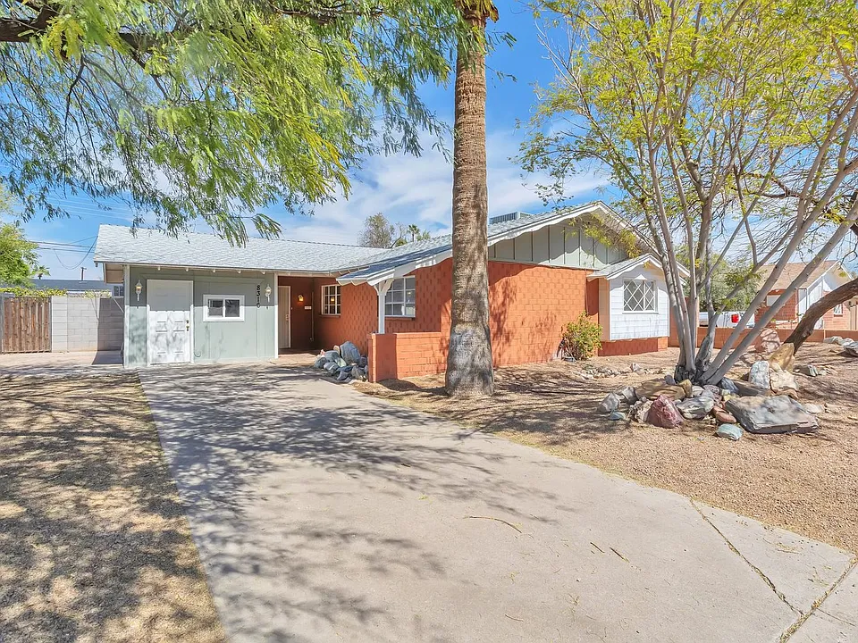 8316 E Indian School Rd