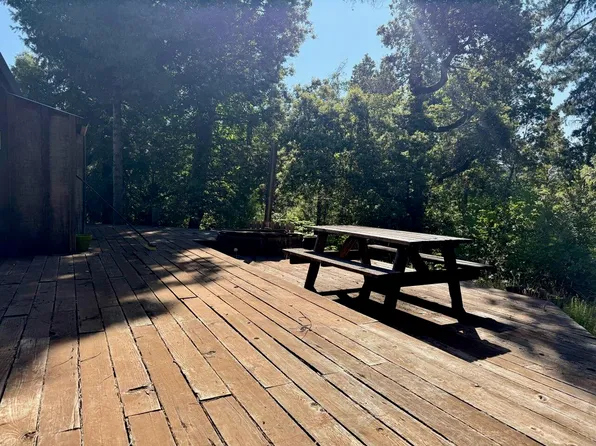3240 Brannan Mountain Rd, Willow Creek, CA 95573