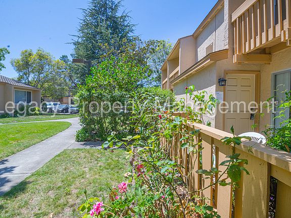 2nd image of 125 Connemara Way APT 48