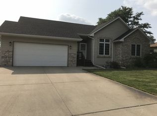 203 S Filmore Ave, Pierre, SD 57501