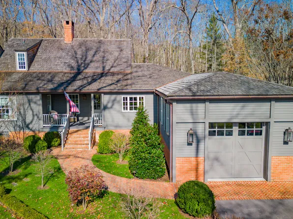 154 Old Hemlock Ct, White Sulphur Springs, WV 24986