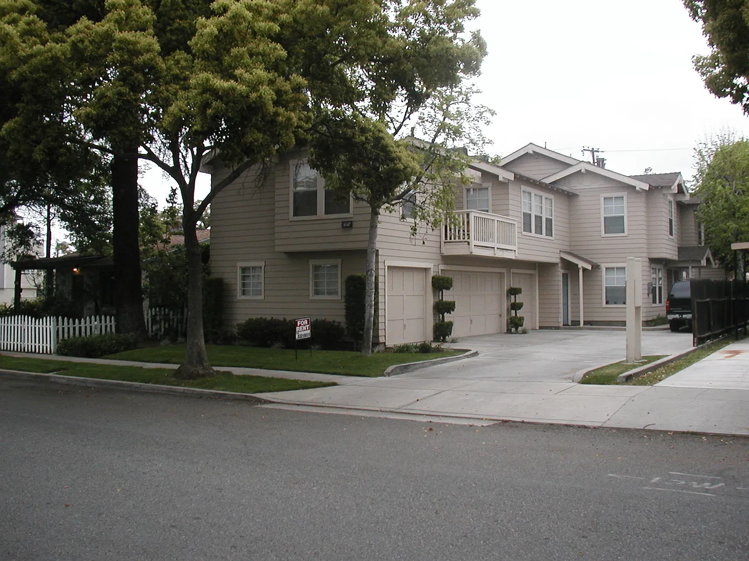 2 bed, 1.5 bath, 1000 sqft, $2,795 — Photo 1