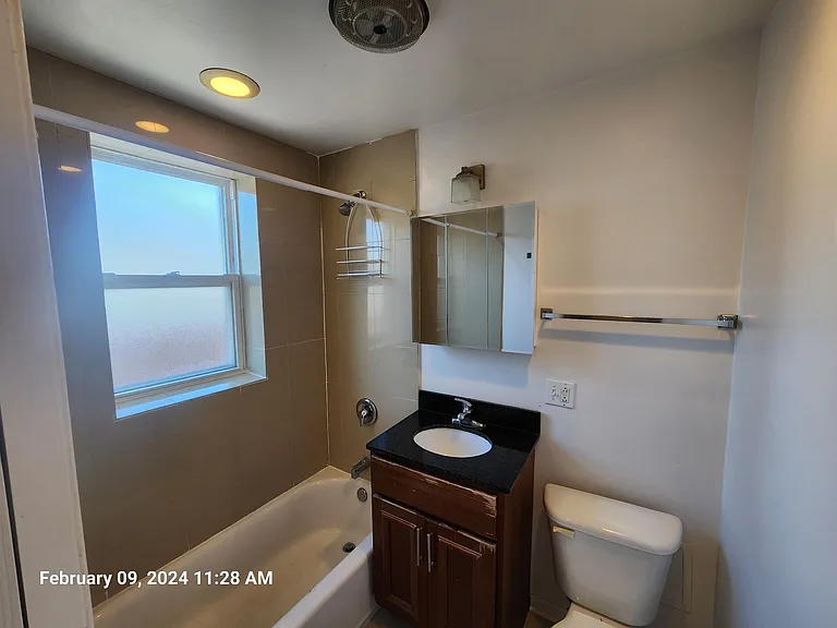 5015 N Wolcott Ave #407 — Photo 13