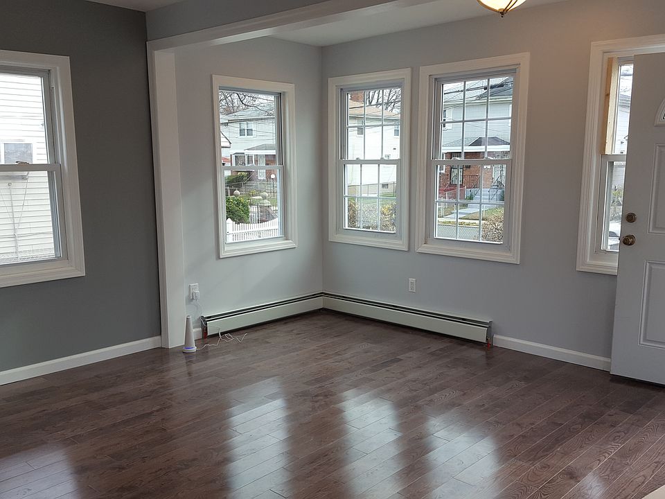 1st image of 17427 127th Ave #1