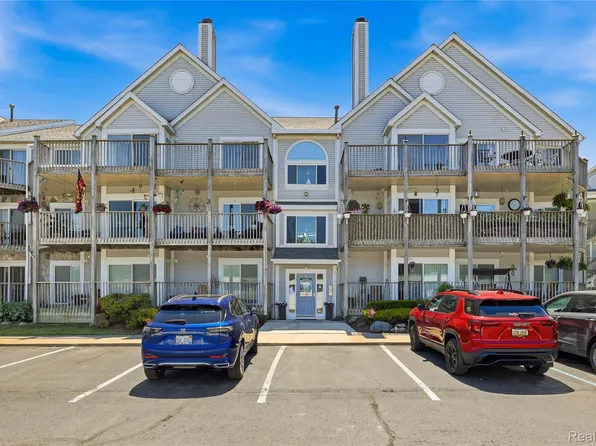 37510 Jefferson Ave APT 303, Harrison Township, MI 48045