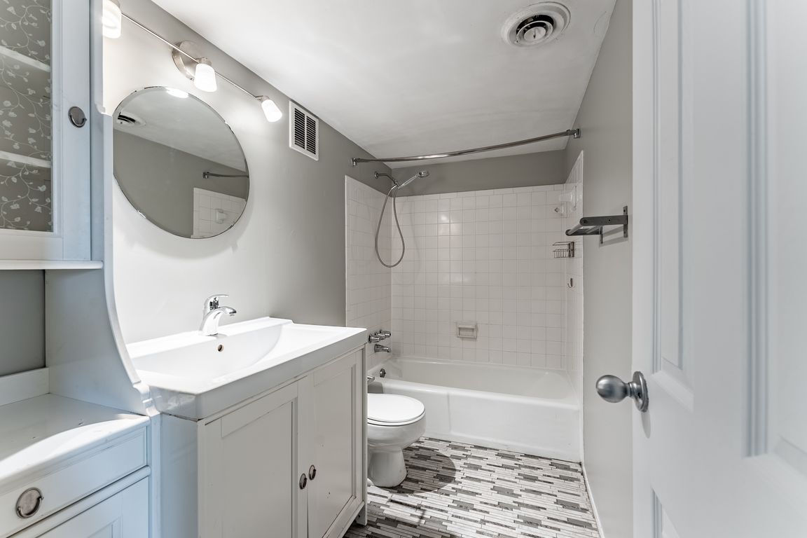 Bathroom-2