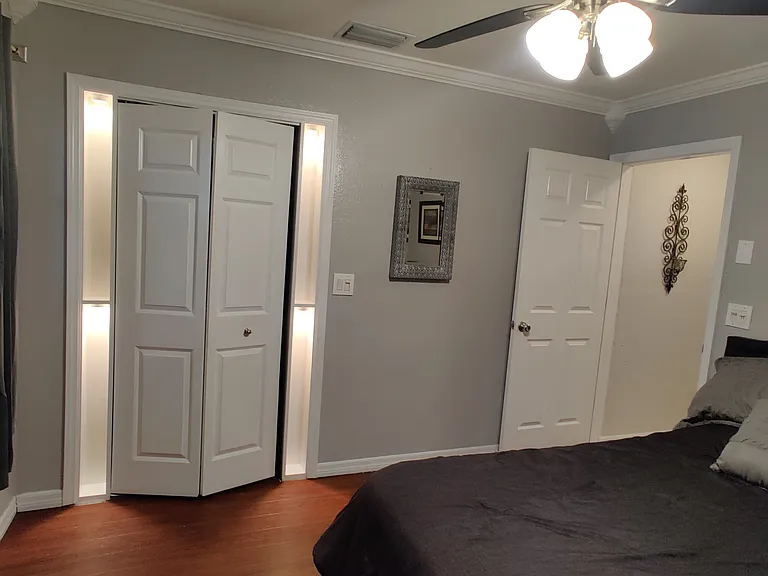 Deville Dr E — Photo 3