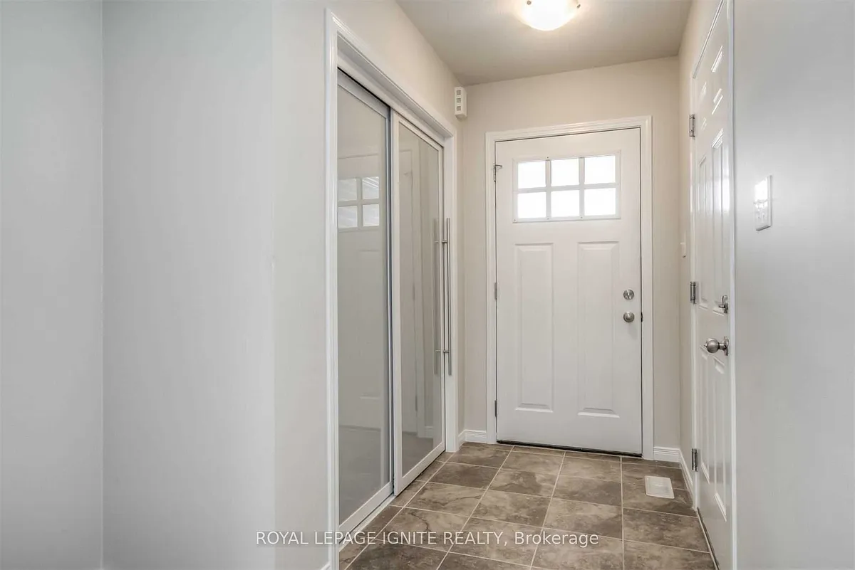 Photo 2 of 10 - 135 Hardcastle Dr #89 - Cambridge, ON Building Photo - 135 Hardcastle Dr #89
