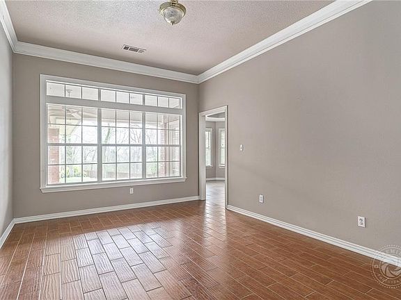 5th image of 1812 Lee Creek Cir