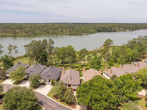 3rd image of 32567 Lakeview Cir #A