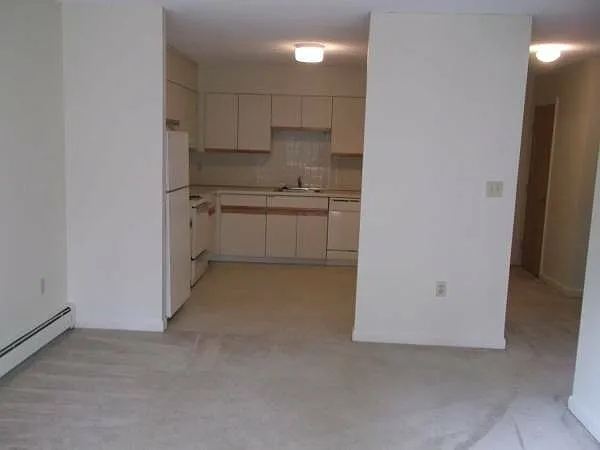 77.5 Beaconwood Rd #11 — Photo 8