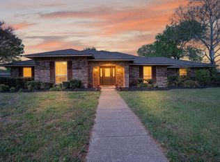 102 Royal Oaks Dr, Greenville, TX 75402