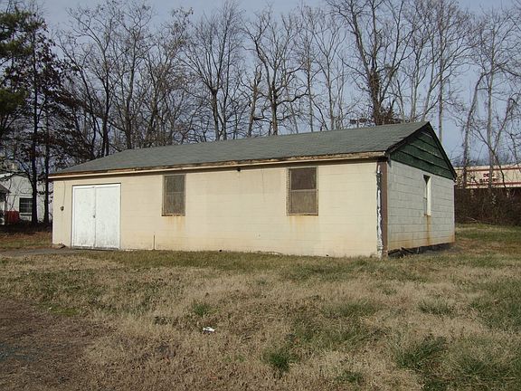 4th image of 135 Seminole Dr