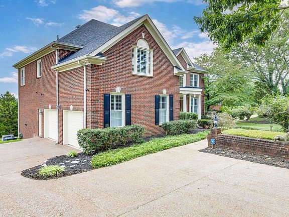 4th image of 423 Martingale Dr