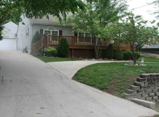 113P Lake Shore Dr, Lees Summit, MO 64086