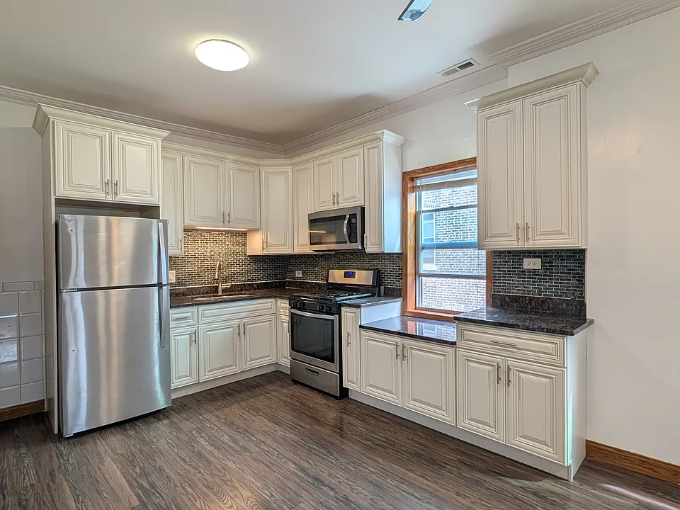 2838 S Union Ave #2R