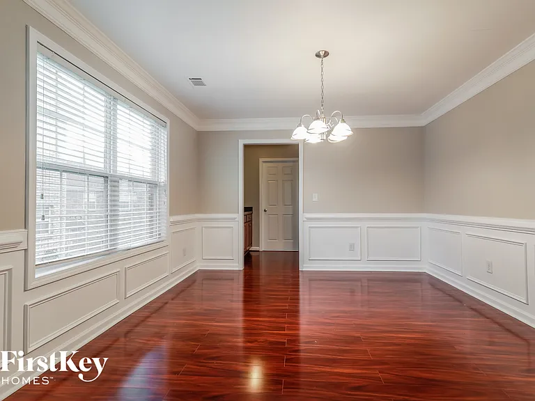 1528 Park Knoll Trl — Photo 4