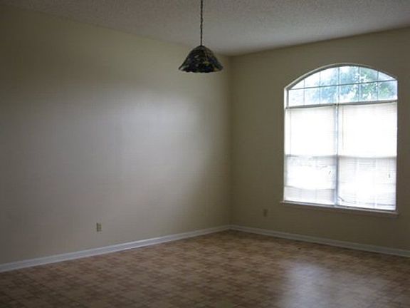 2nd image of 135 Tallassee Trl