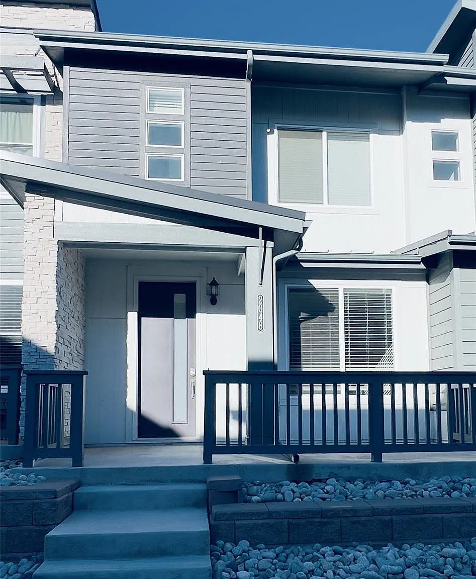 2 bed, 1292 sqft, $2,595 — Photo 1