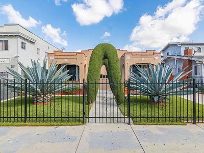 163 W 41st Pl, Los Angeles, CA, 90037