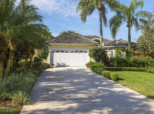 2551 Muir Cir, Wellington, FL 33414