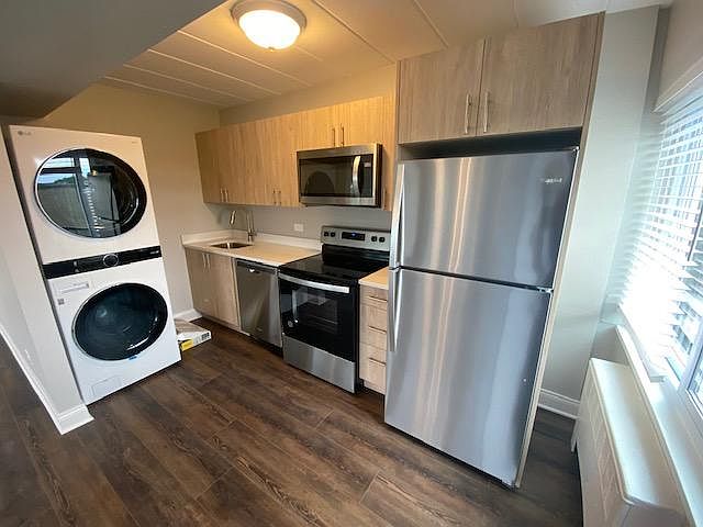 1st image of 2020 W Farwell Ave #307