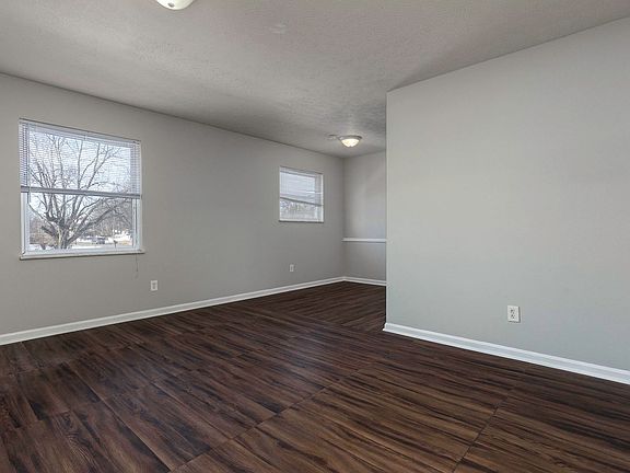 2nd image of 2718 Rockford Ln APT 3