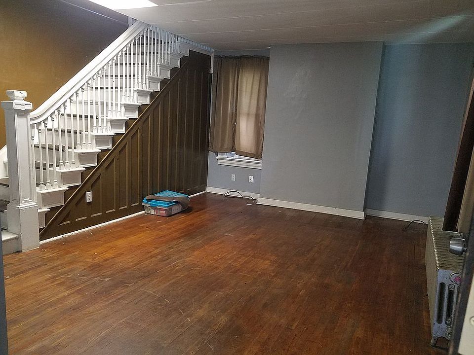 Living Room-Hardwood Floor