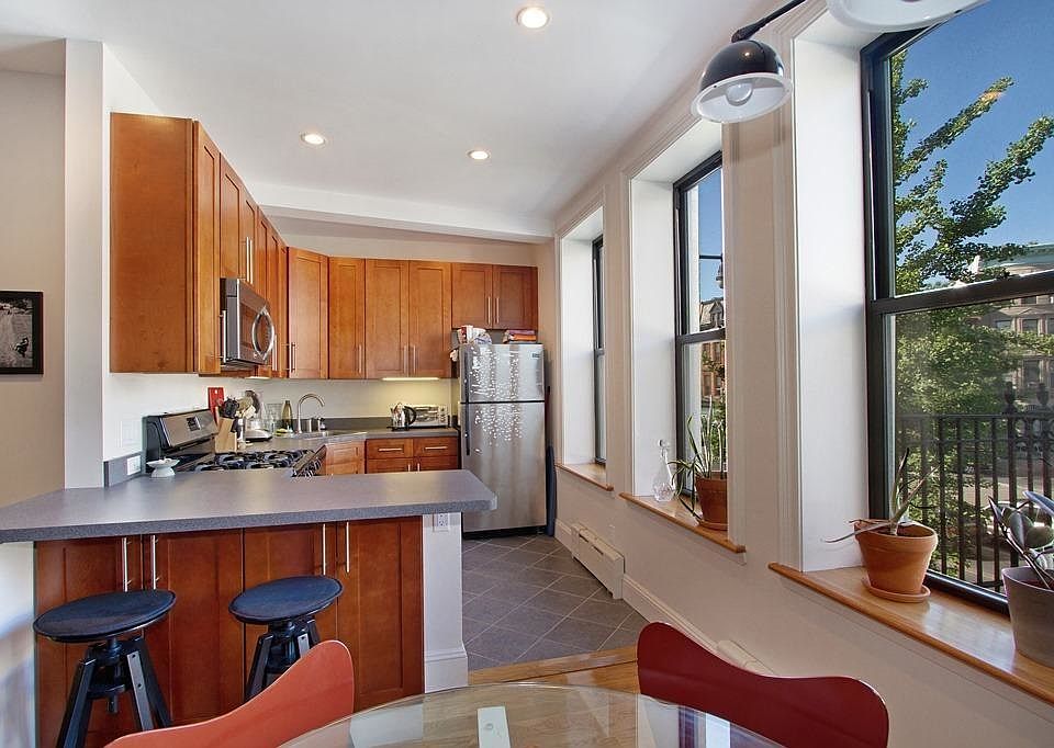 1st image of 350 Flatbush Ave