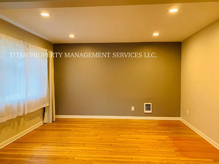 4819 NE 35th Pl #A — Photo 13