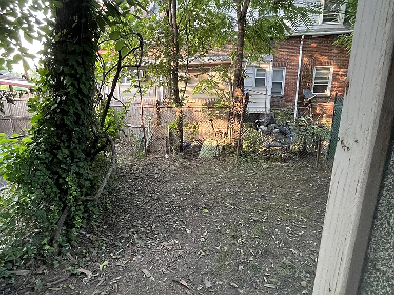 1211 Johnson St — Photo 7