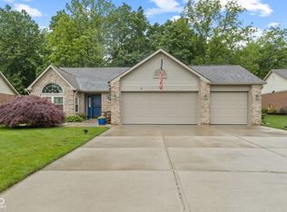1124 Enchanted View Dr, Mooresville, IN